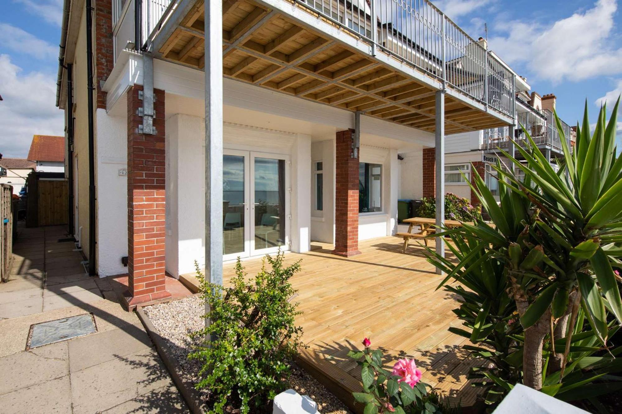 Absolute Beachfront With Decked Garden Oasis And Views 博格诺里吉斯 外观 照片